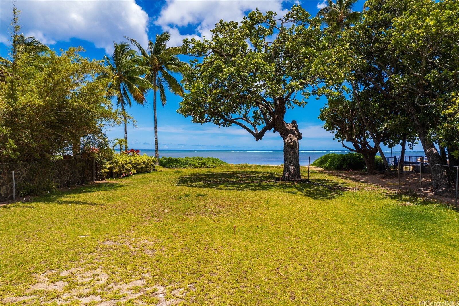 Property Photo:  240 Paiko Drive  HI 96821 