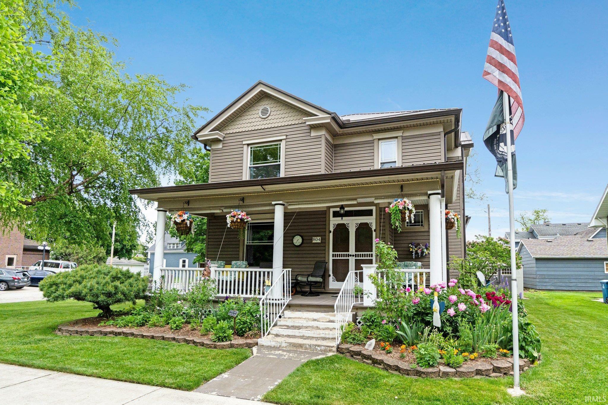 Property Photo: 804 S Jackson Street IN 46706-3002