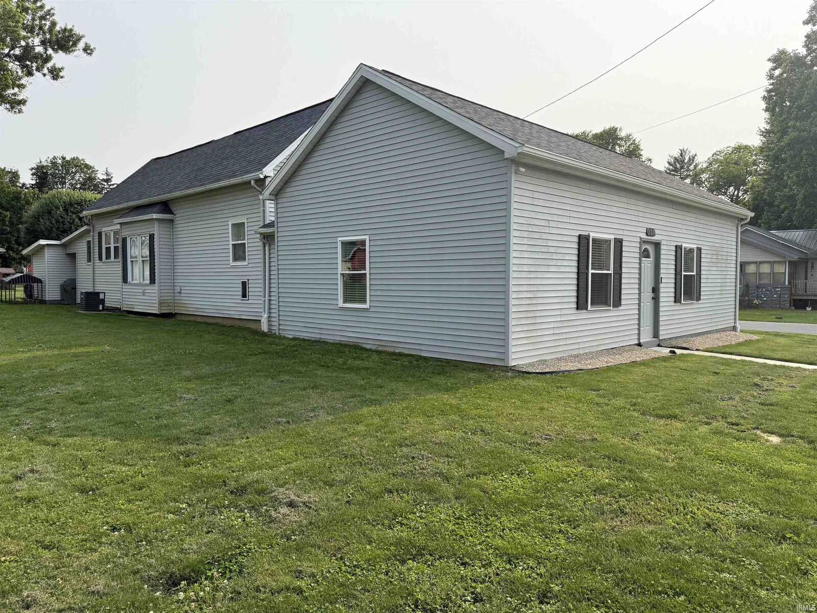 Property Photo:  325 W Pine Street  IN 47670 