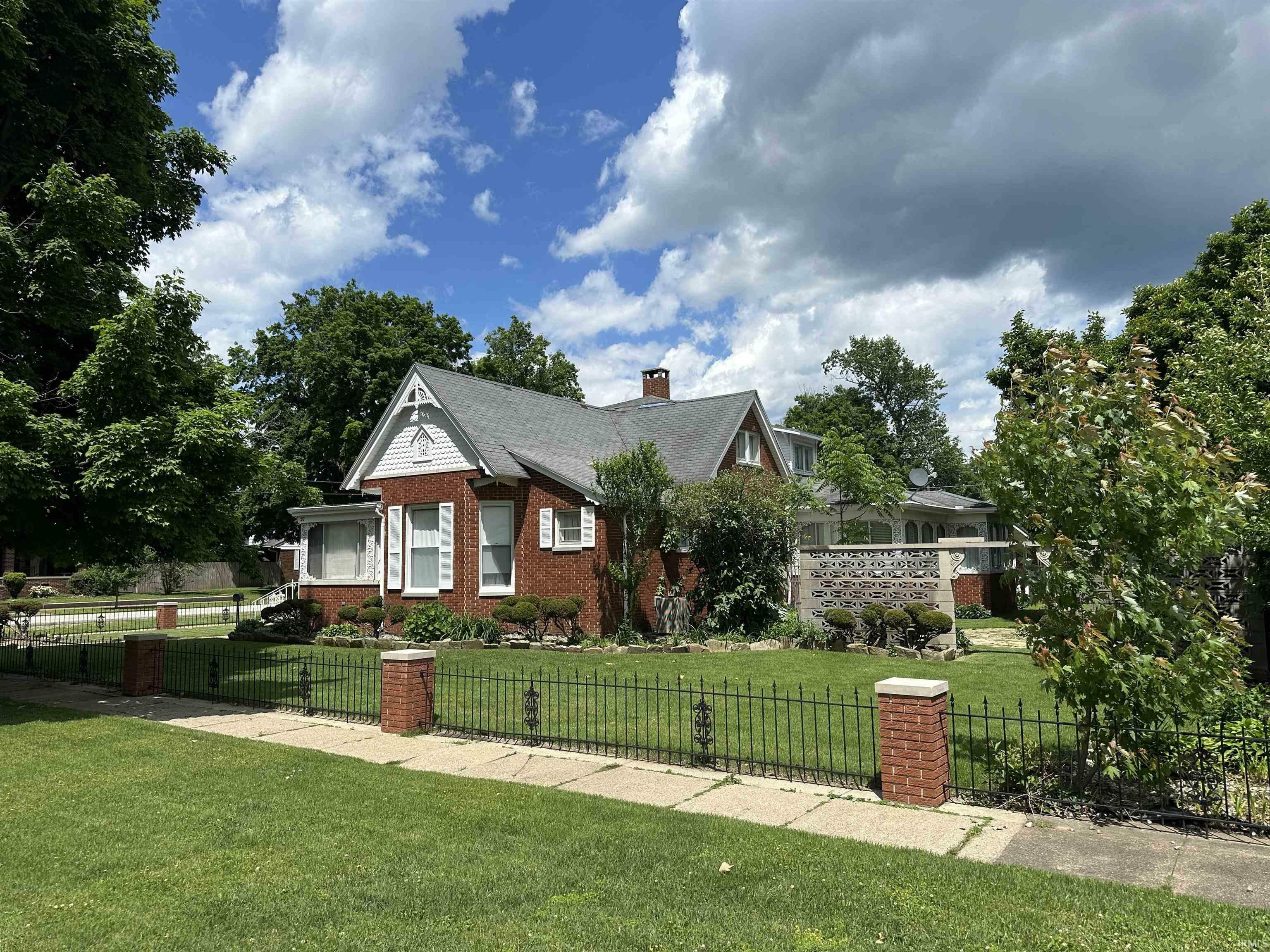 Property Photo: 27 N Edwards Street IN 47471