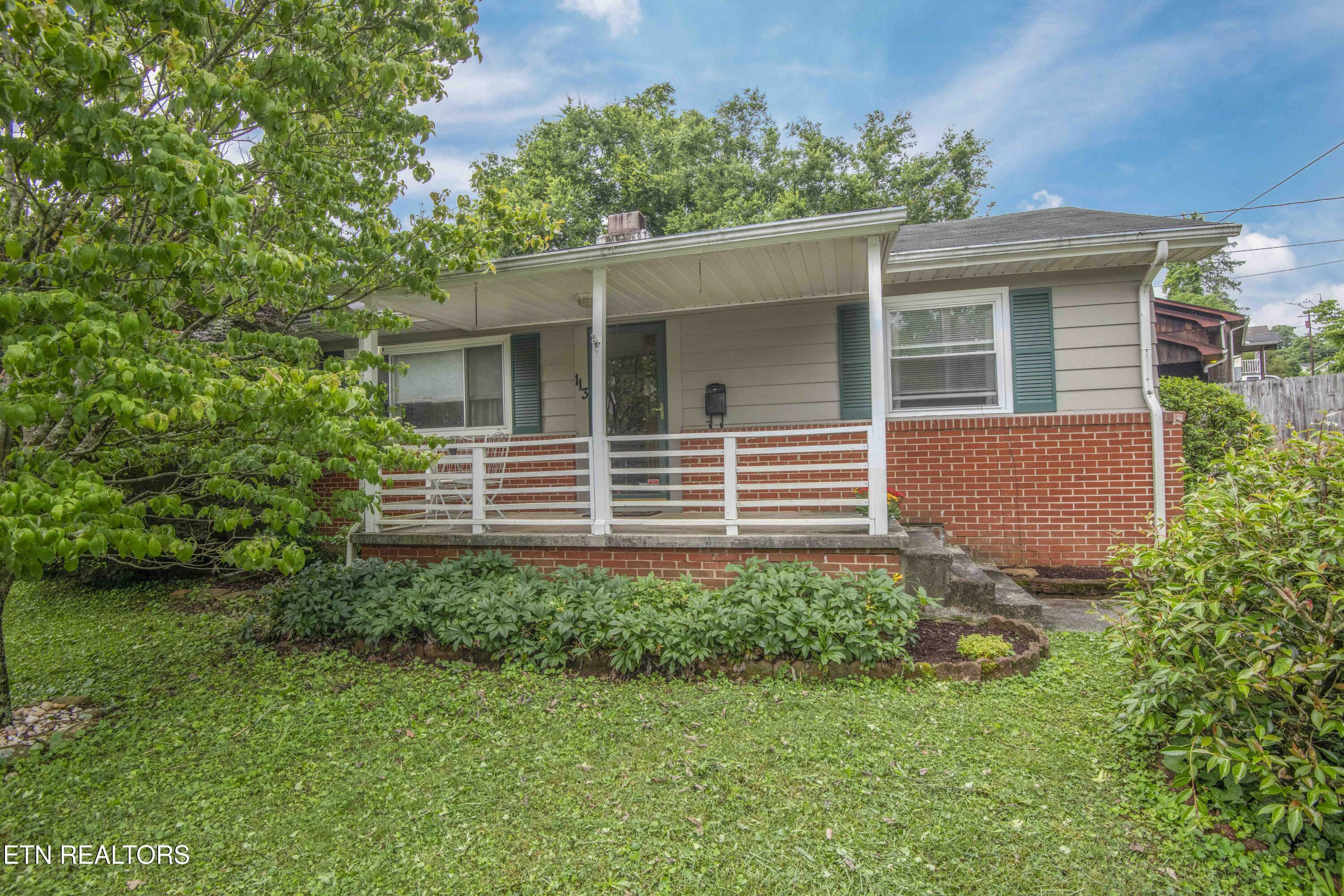 Property Photo: 113 E Price Rd TN 37830