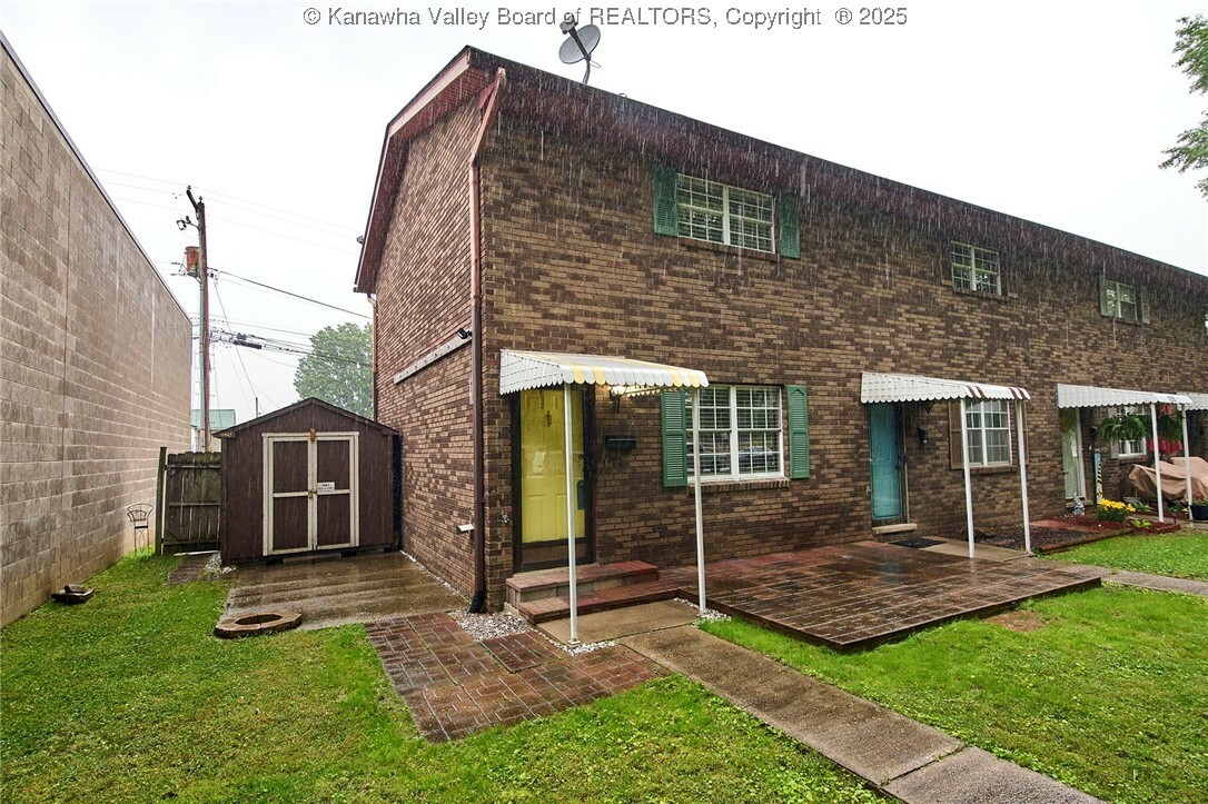 Property Photo: 121 1st Avenue WV 25303