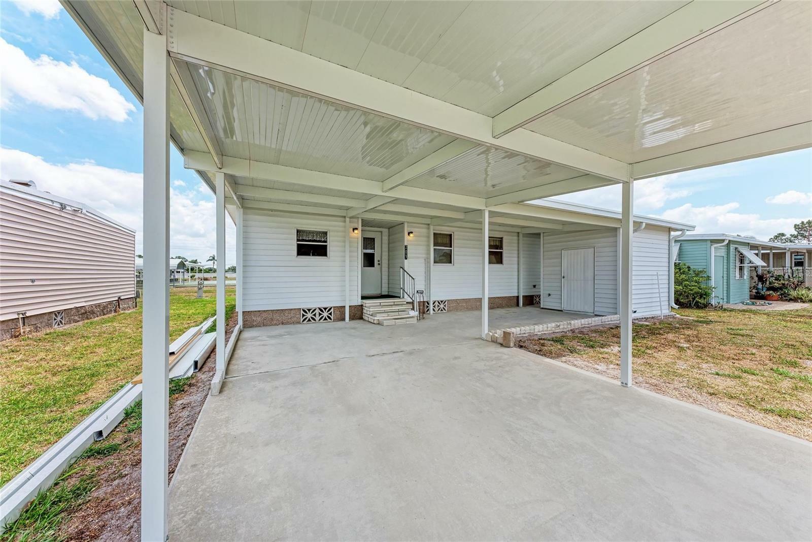 Property Photo: 5619 Bayshore Road 203 FL 34221
