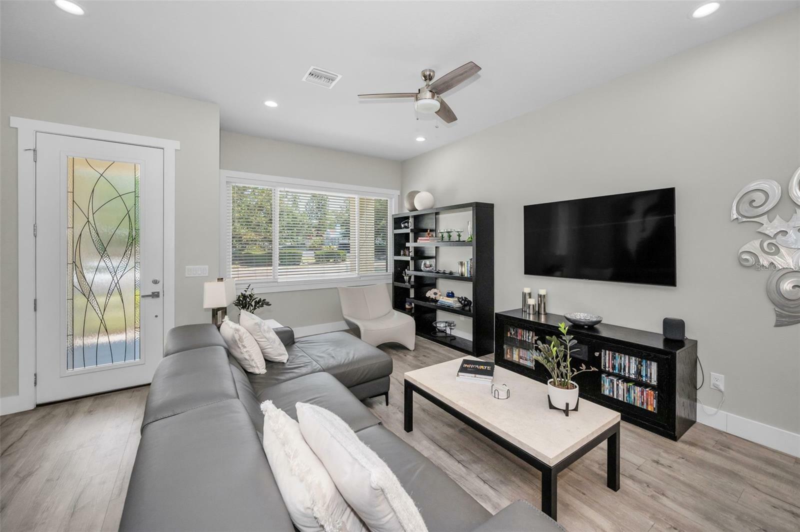 Property Photo: 112 W Sligh Avenue FL 33604