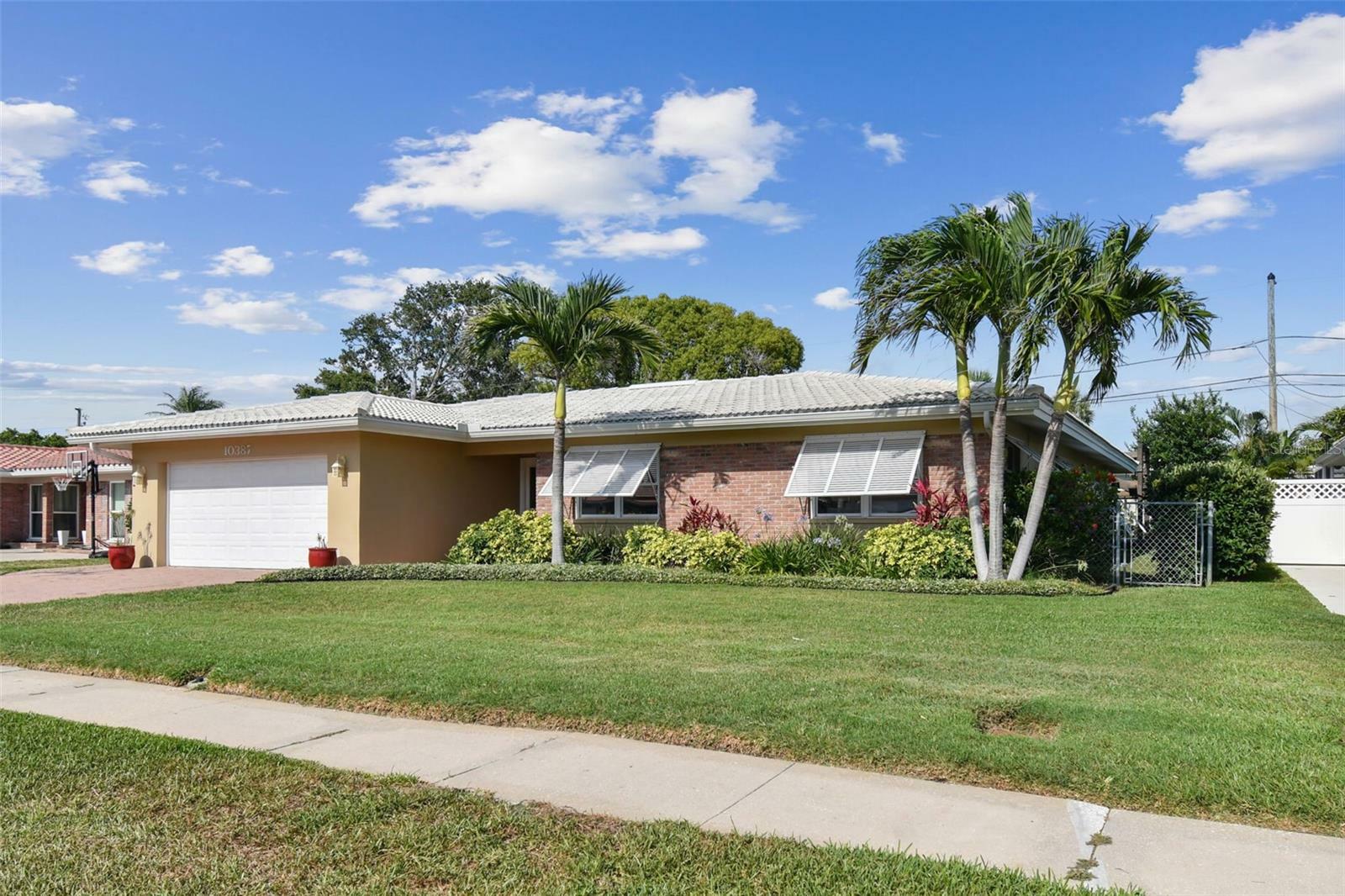 Property Photo: 10387 Majestic Drive FL 33774