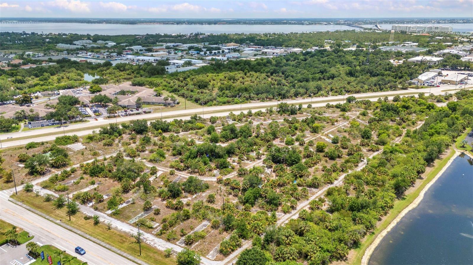 Property Photo: 4135 Kings Hwy FL 33980