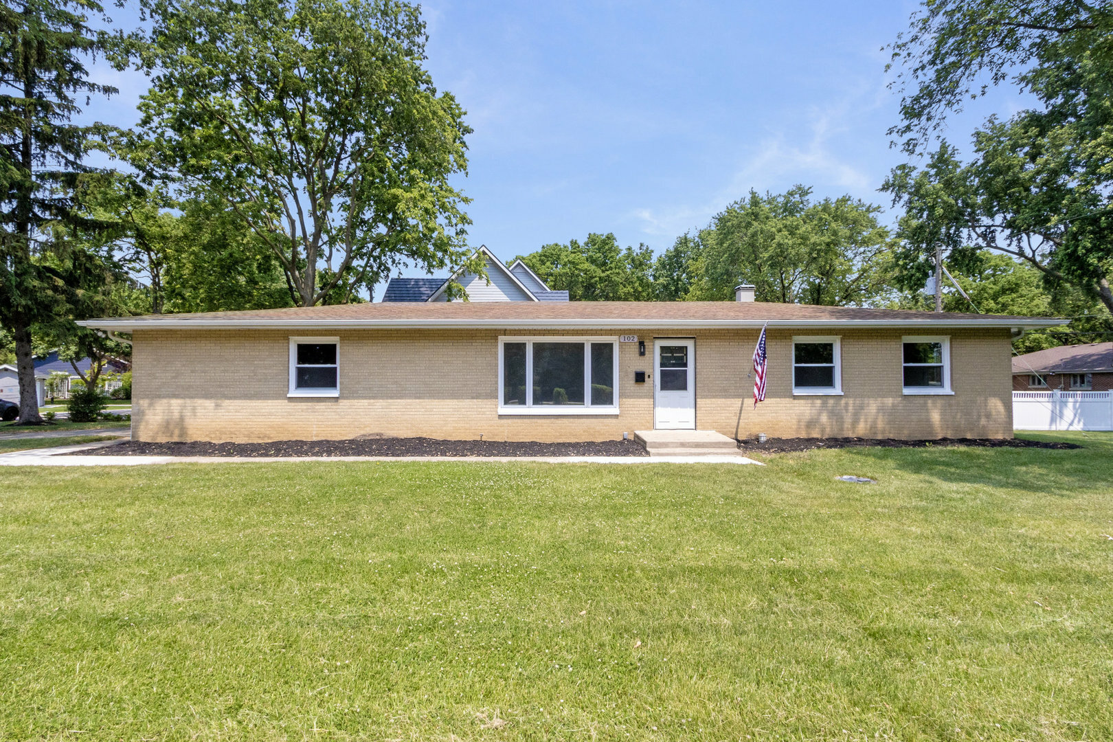 Property Photo: 102 Pembroke Avenue IL 60433