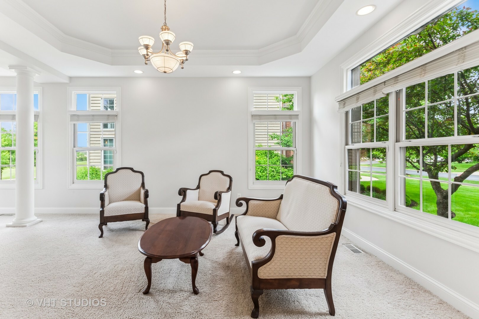 Property Photo: 39W445 S Mathewson Lane IL 60134