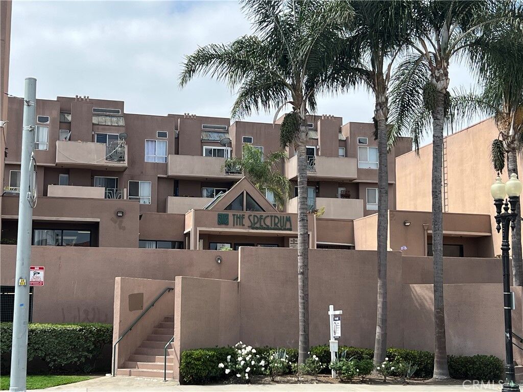Property Photo:  450 E 4th Street 207  CA 92701 