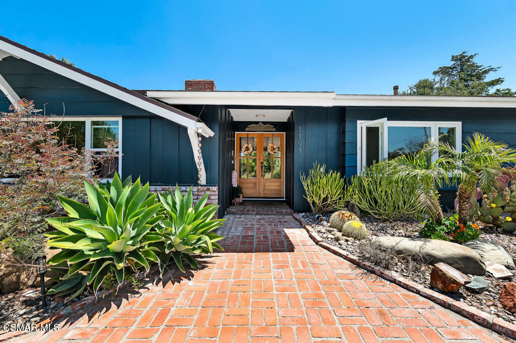 Property Photo: 1191 Calle Arroyo CA 91360