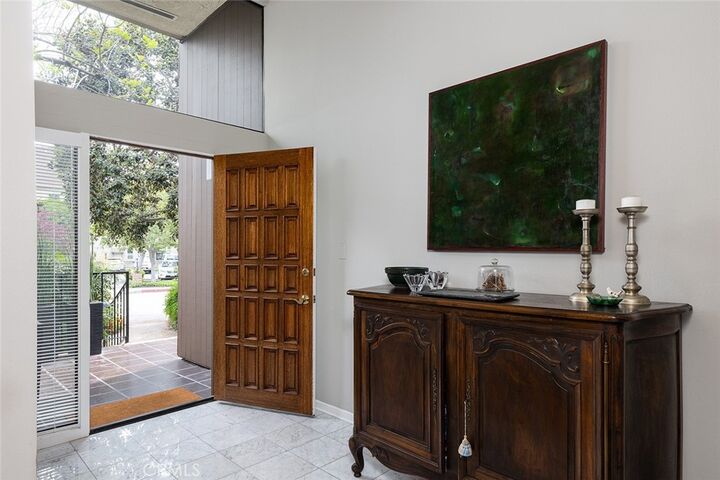 Property Photo: 1 S Orange Grove Boulevard 2 CA 91105