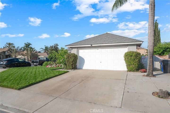 Property Photo:  11757 Oakwood Drive  CA 92337 