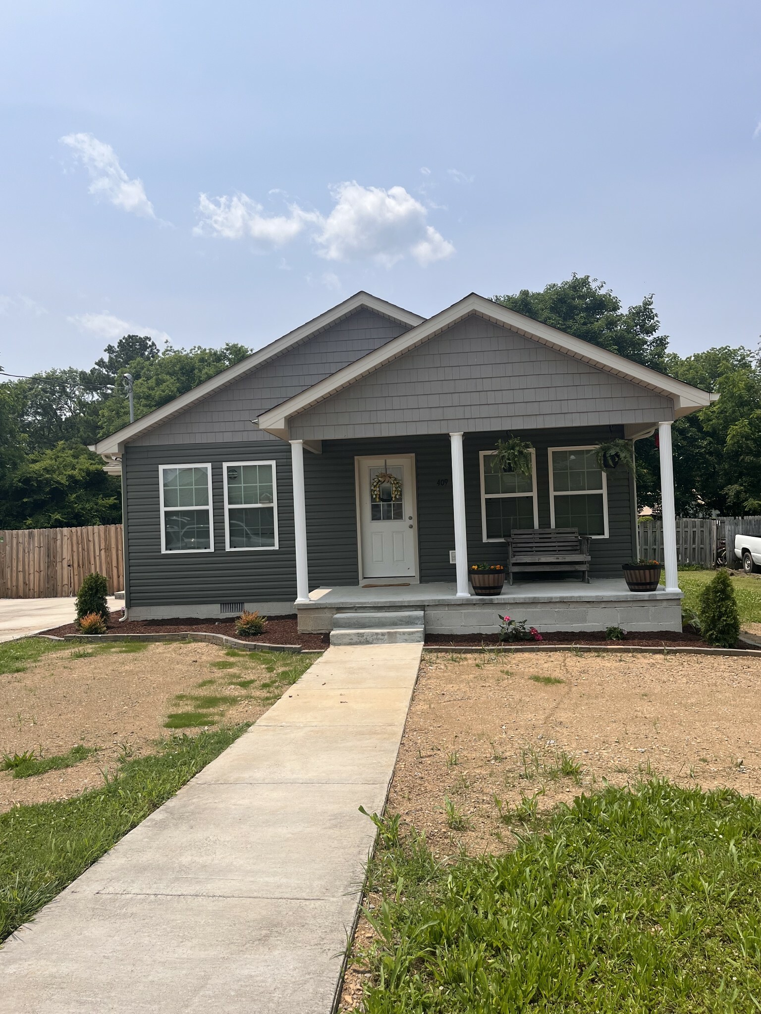 Property Photo: 409 Kiwanis Ave TN 37334