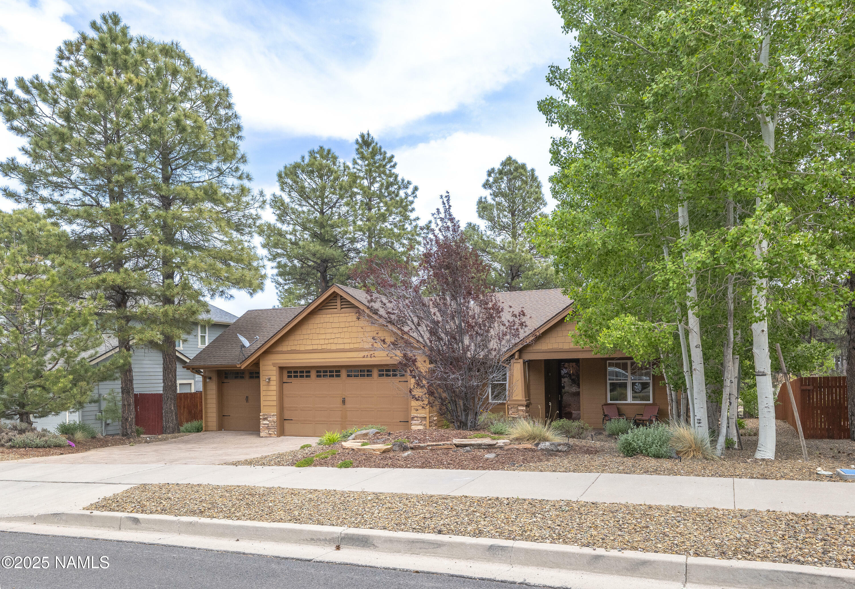 Property Photo: 5256 S Azurite Trail AZ 86005