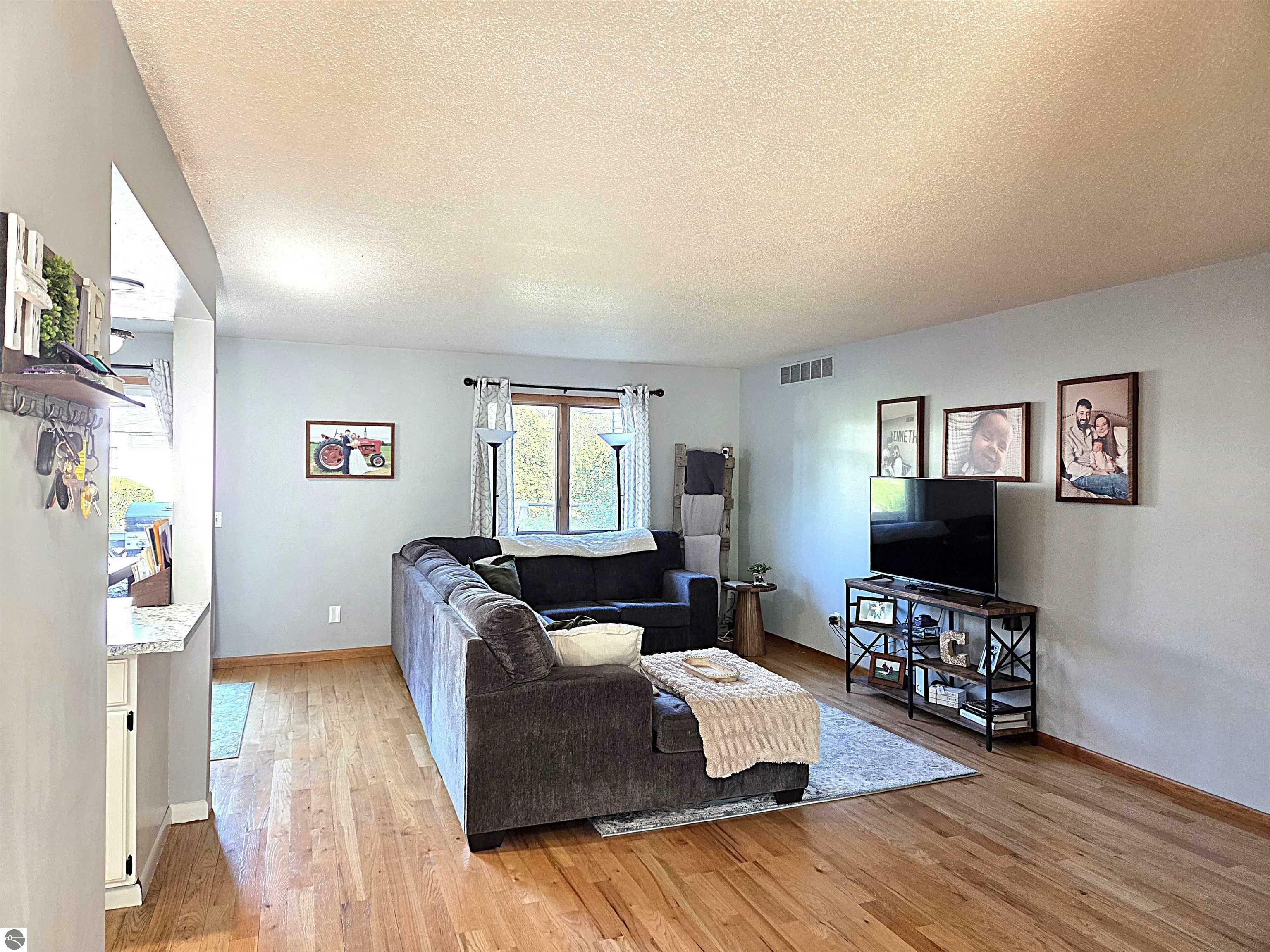 Property Photo: 902 S Crapo Street MI 48858