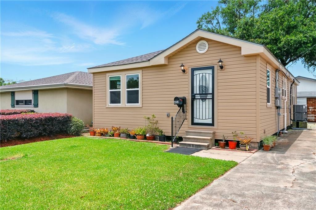 Property Photo:  434 Farrington Drive  LA 70072 