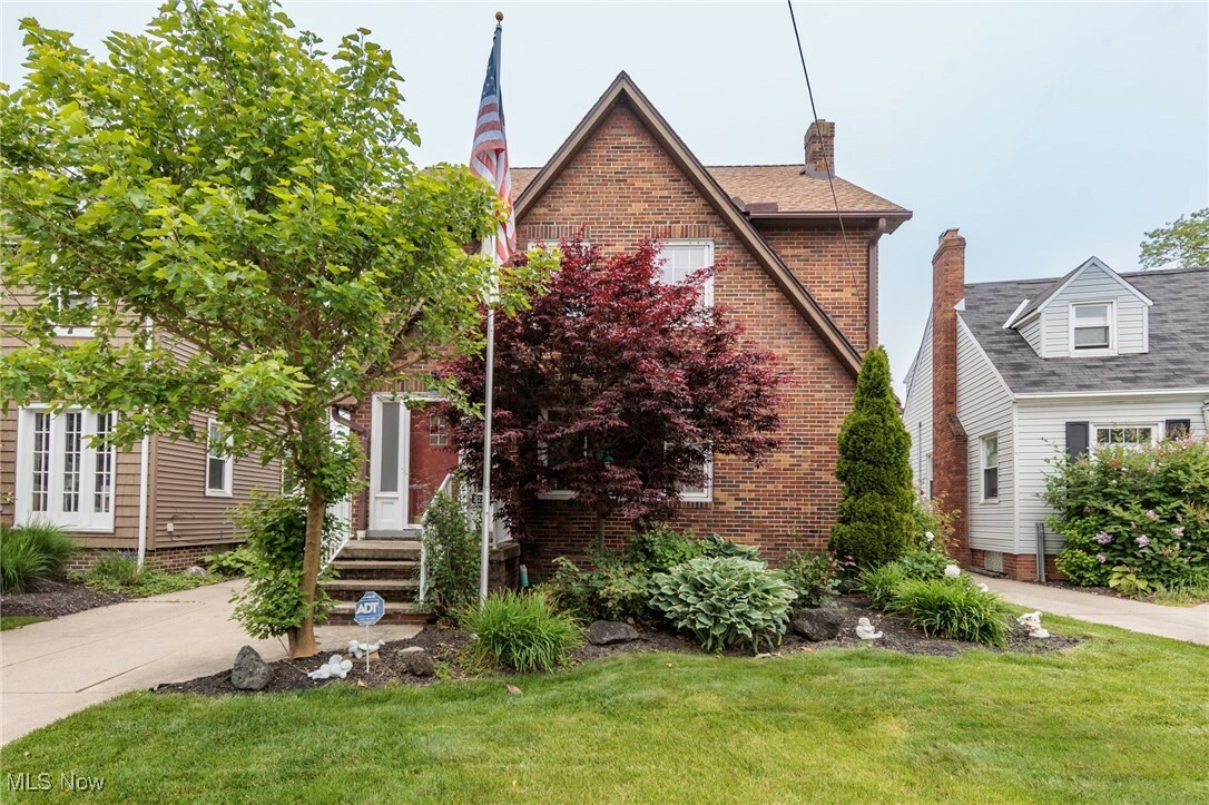 Property Photo: 2224 Emily Avenue OH 44107