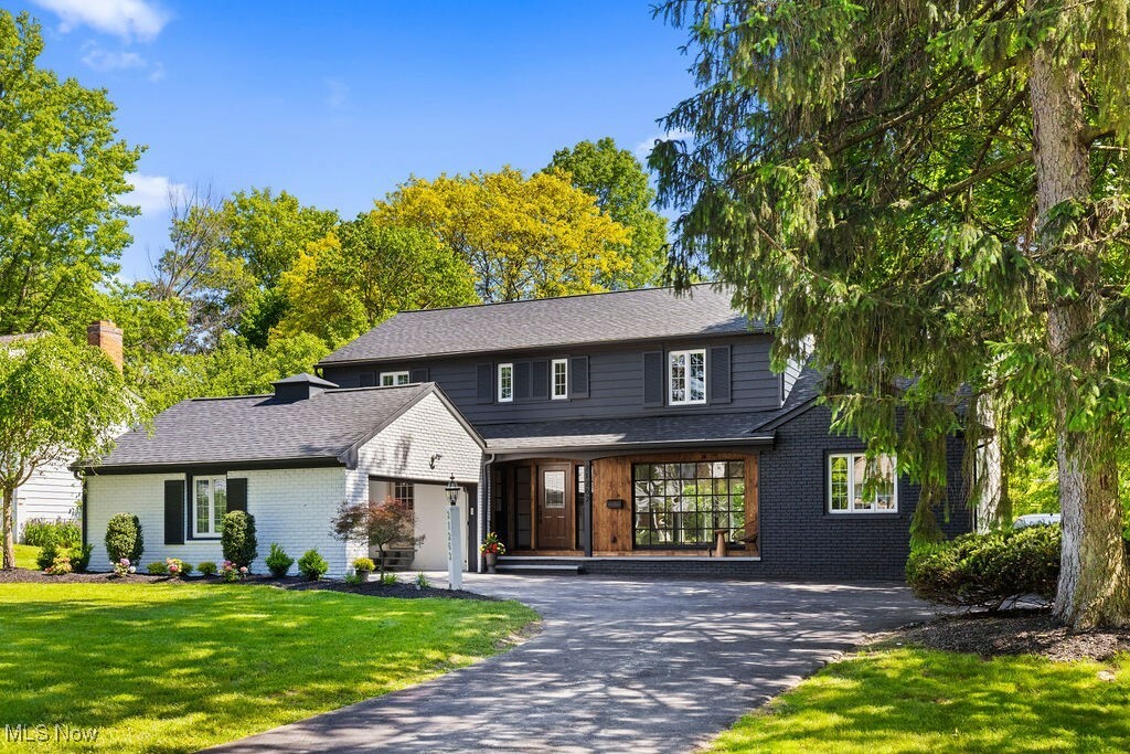 Property Photo: 21262 S Woodland Road OH 44122