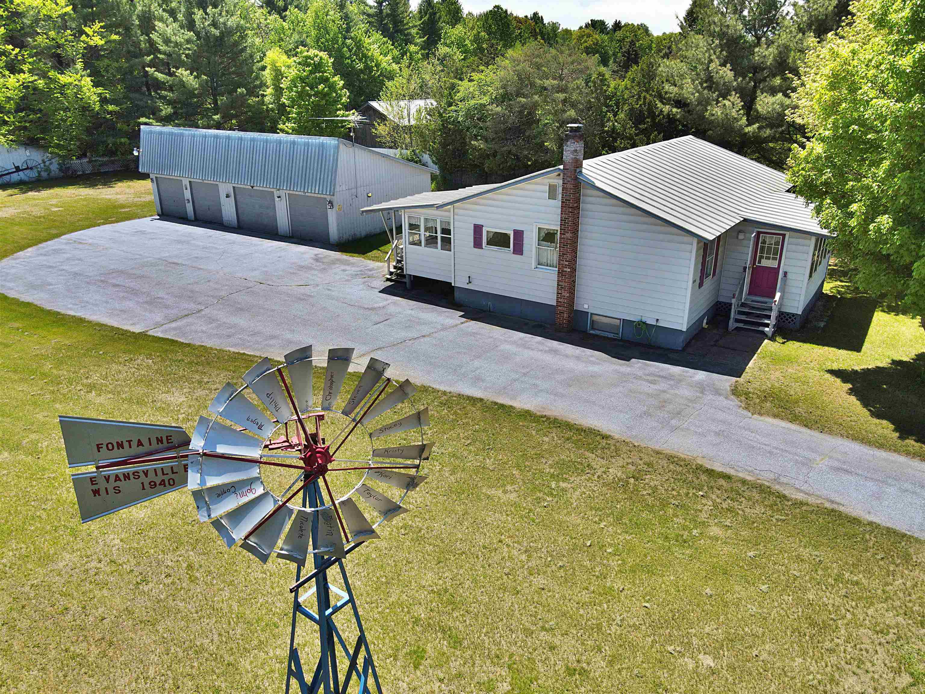 Property Photo: 4054 Vt Route 78 VT 05459