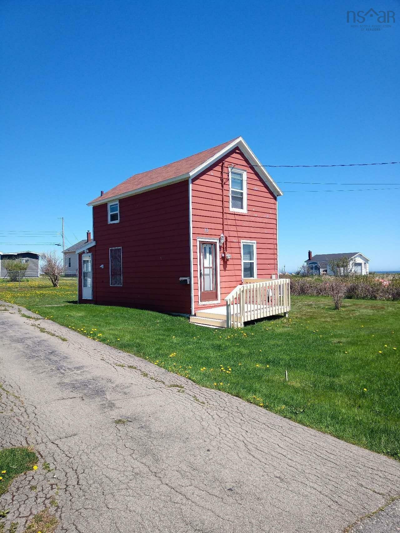 33 Howe Street  Glace Bay NS B1A 5K4 photo