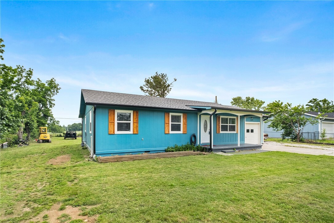 Property Photo: 1109 Little Flock Drive AR 72756
