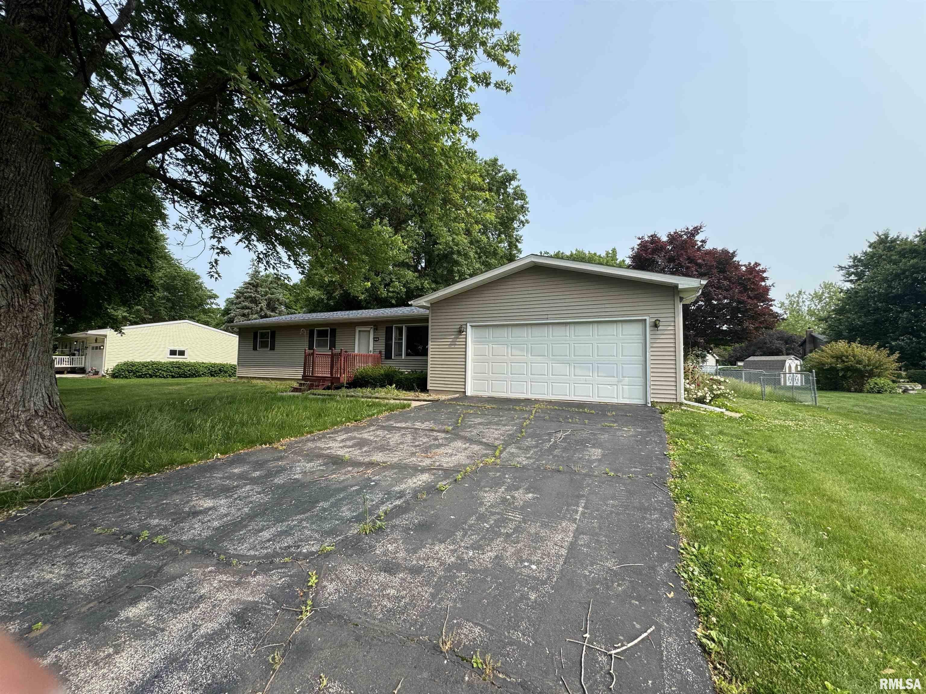 Property Photo: 4267 Evergreen Drive IL 61401