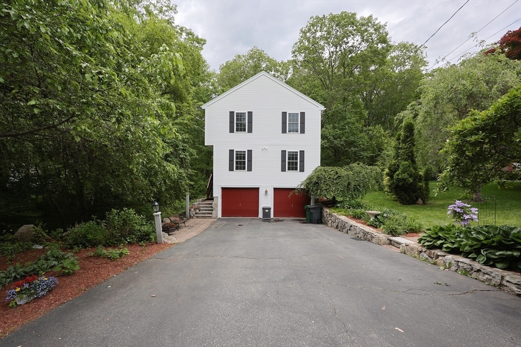 Property Photo: 11 Dianne Ln MA 01721
