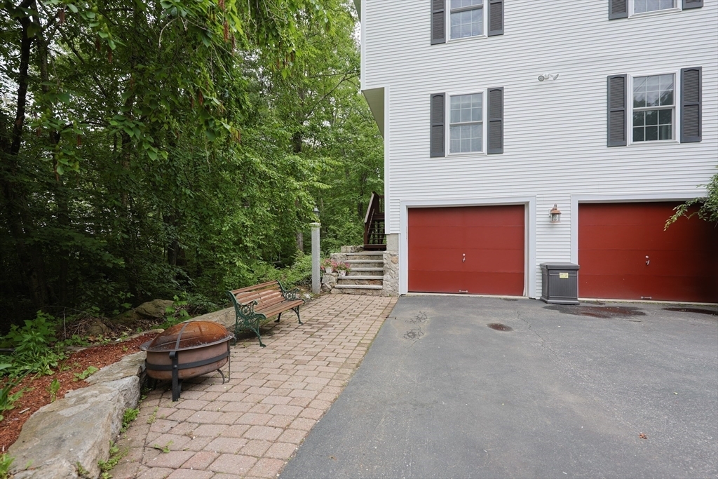 Property Photo:  11 Dianne Ln  MA 01721 