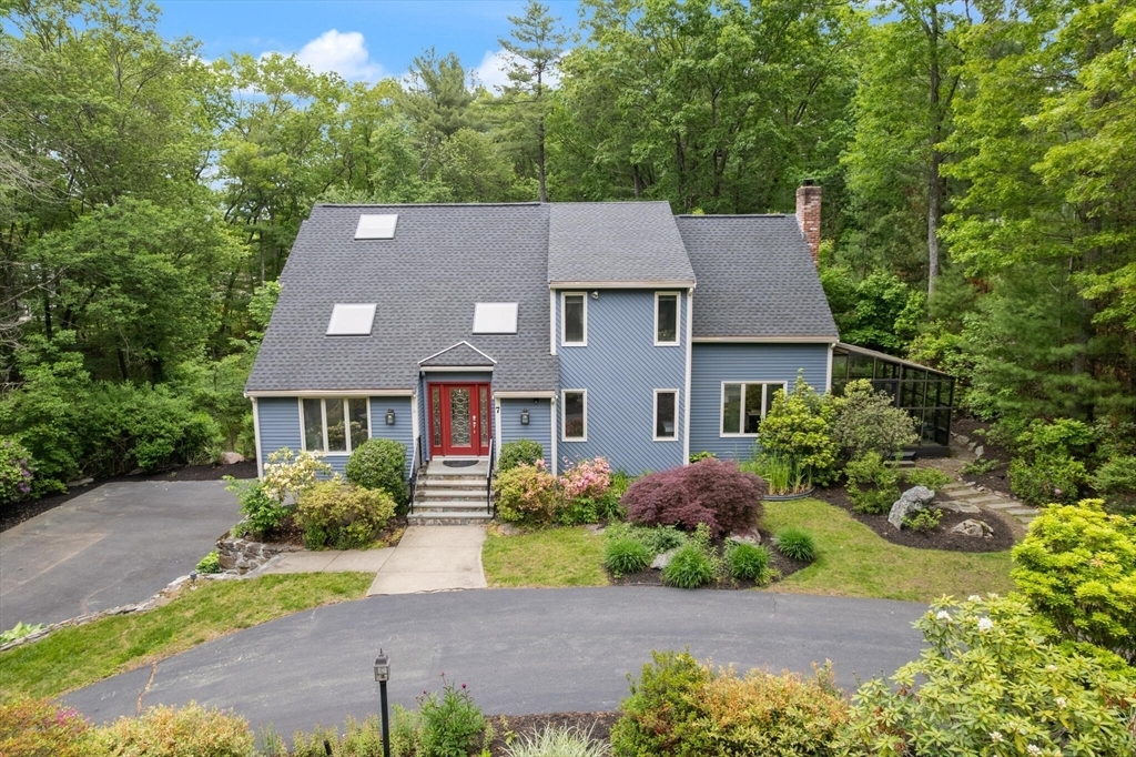 Property Photo: 7 Merifield Ln MA 01760
