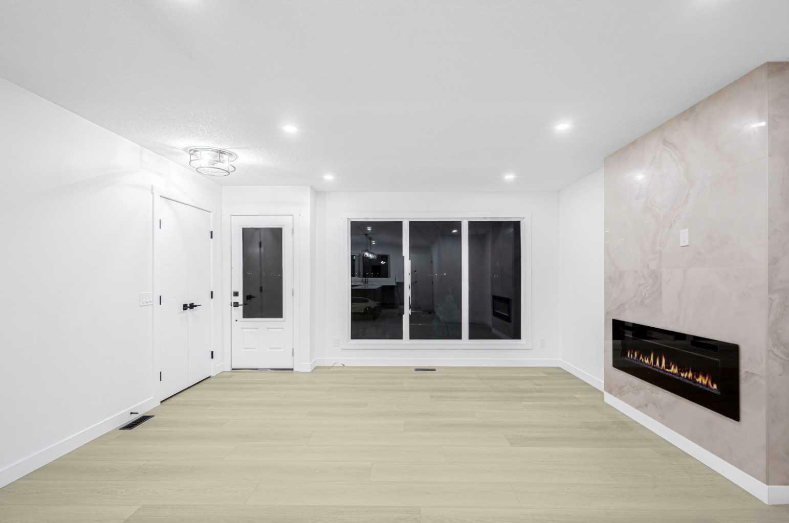 Property Photo: 7915 Huntington Street NE AB T2K 5B7