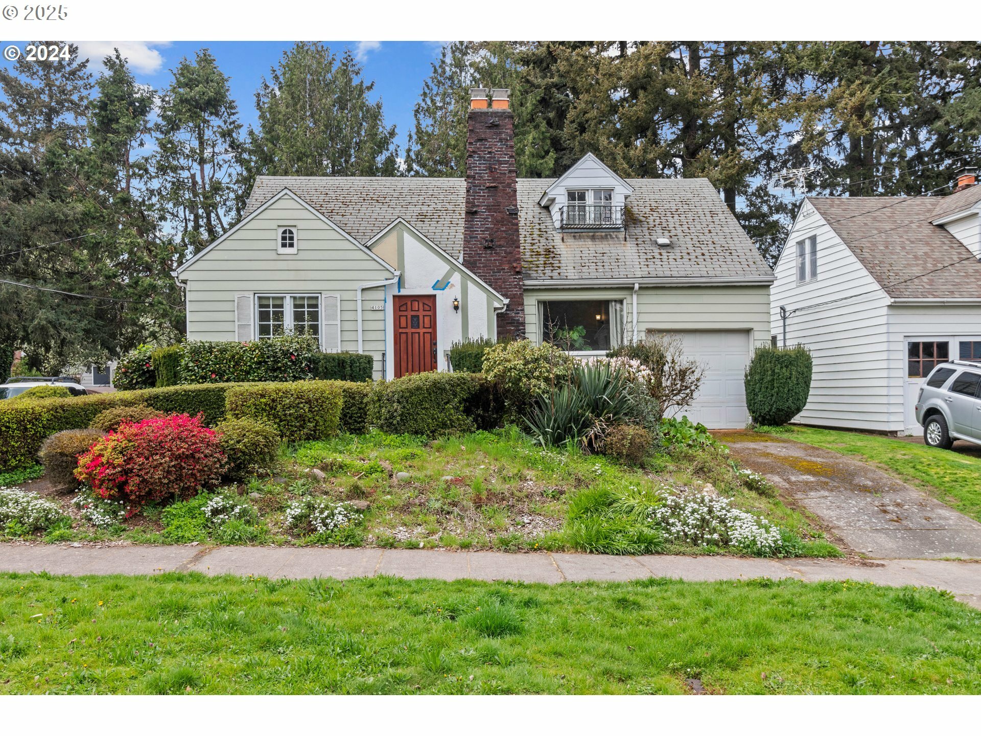 Property Photo:  4105 NE 77th Ave  OR 97218 