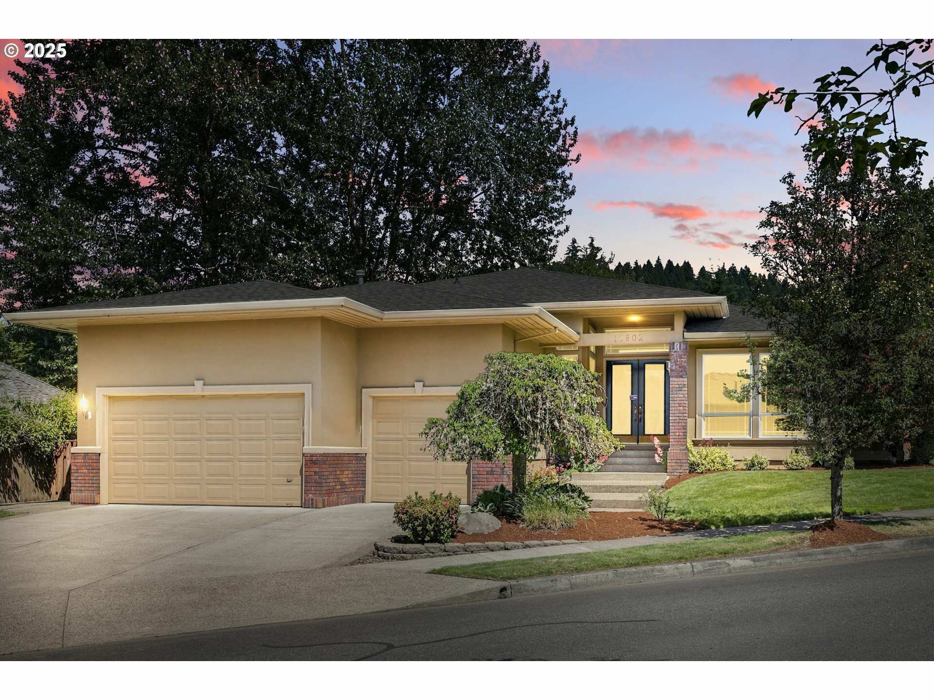 Property Photo:  10802 SE Happy Valley Dr  OR 97086 