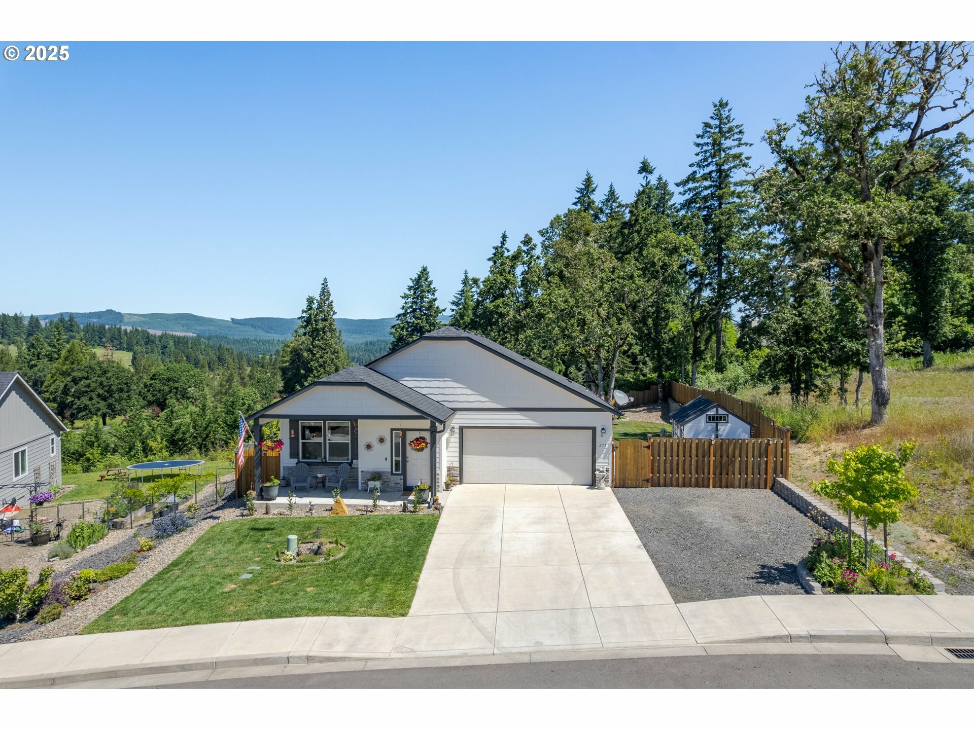 Property Photo:  275 Rockcrest Dr  OR 97452 