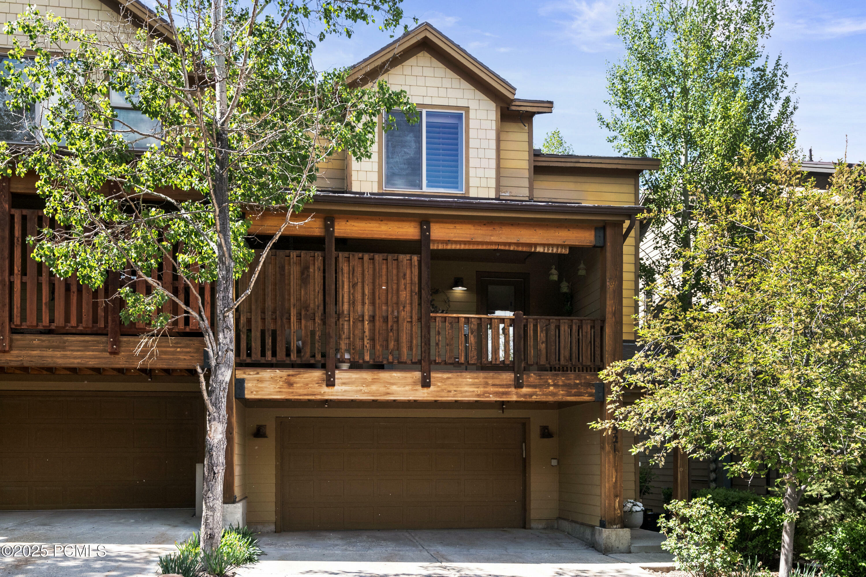 Property Photo: 5521 Freestyle Way UT 84098