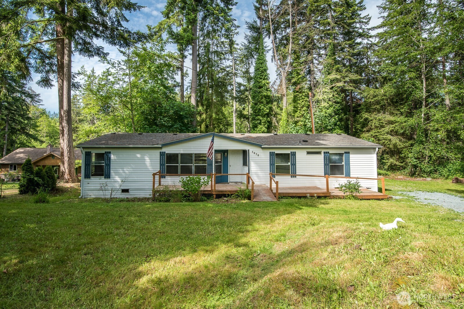 Property Photo:  1676  Oak Ridge Dr  WA 98282 