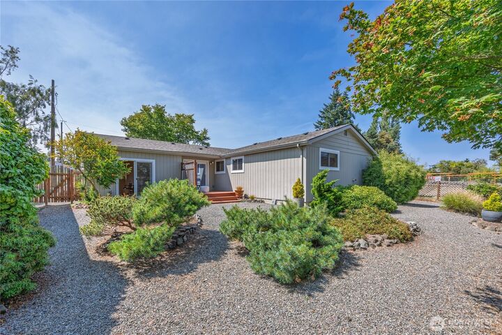 Property Photo:  2514  Haines Street  WA 98368 