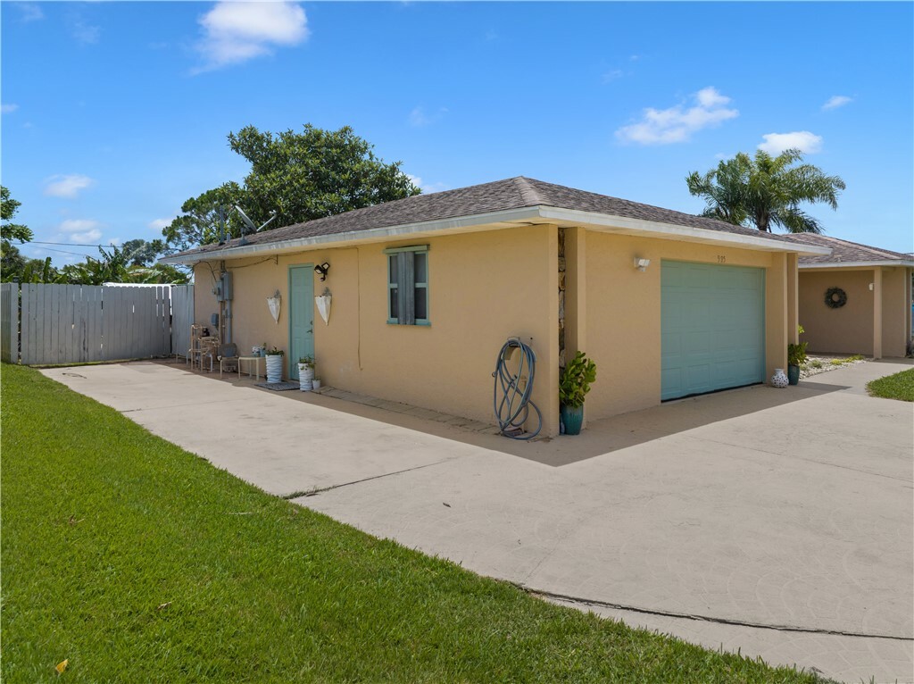 Property Photo: 985 George Street FL 32958