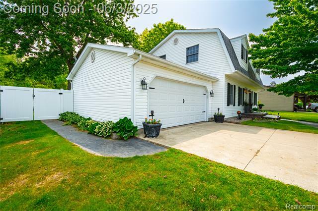 527 Montana Street  Marysville MI 48040 photo
