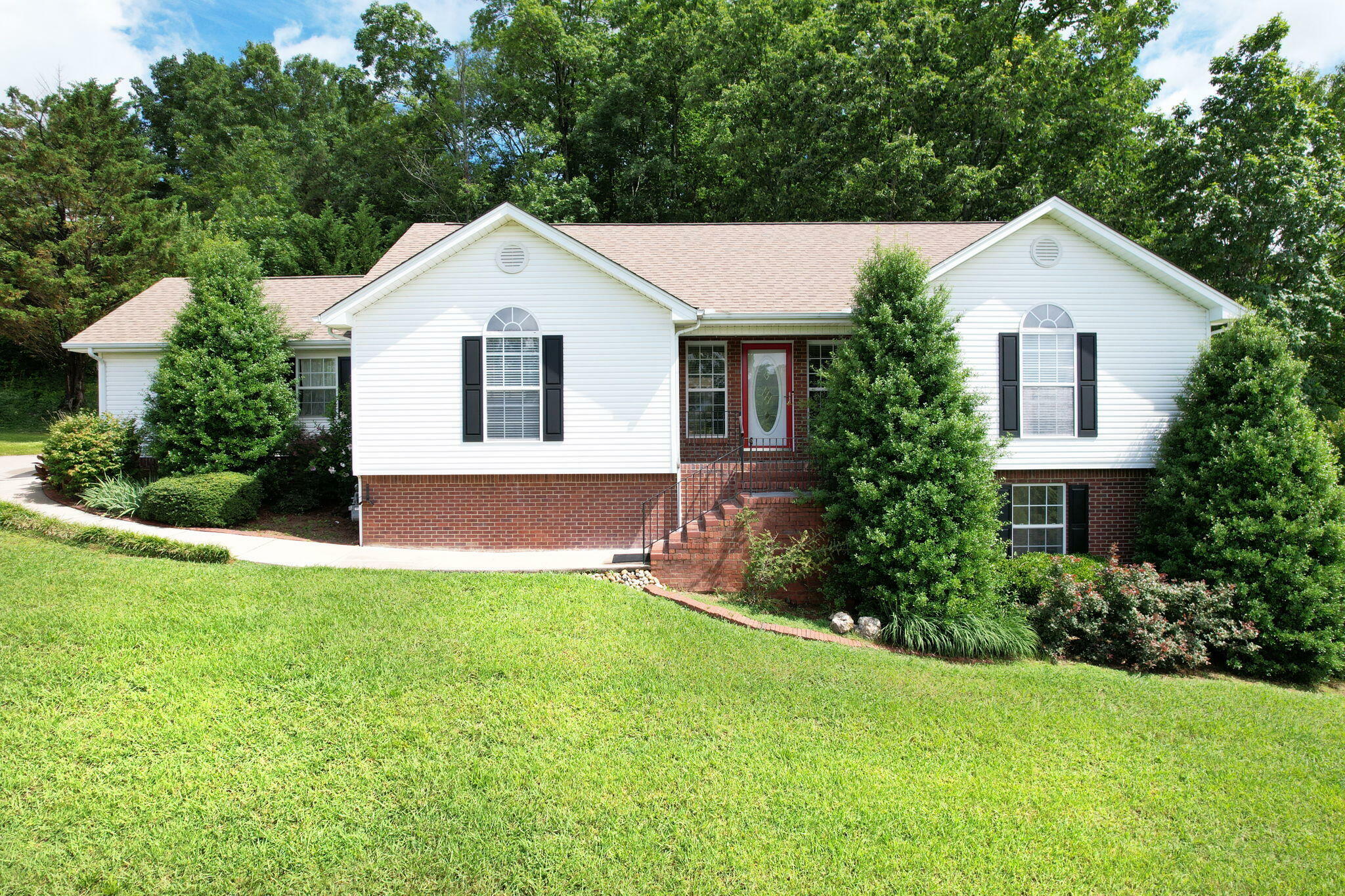 Property Photo: 1454 Benjamin Circle NW TN 37312