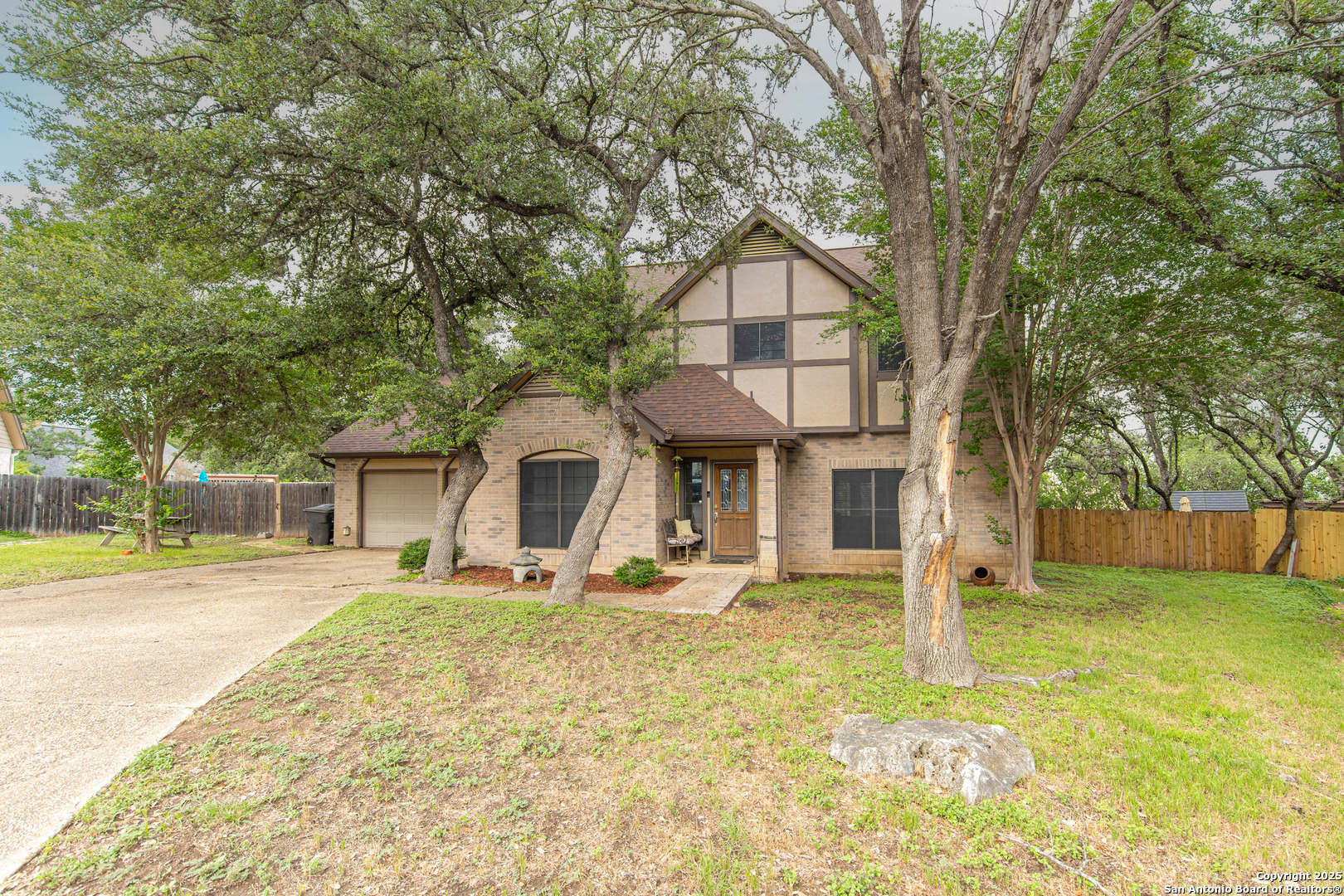 Property Photo:  1011 Misty Knl  TX 78258 