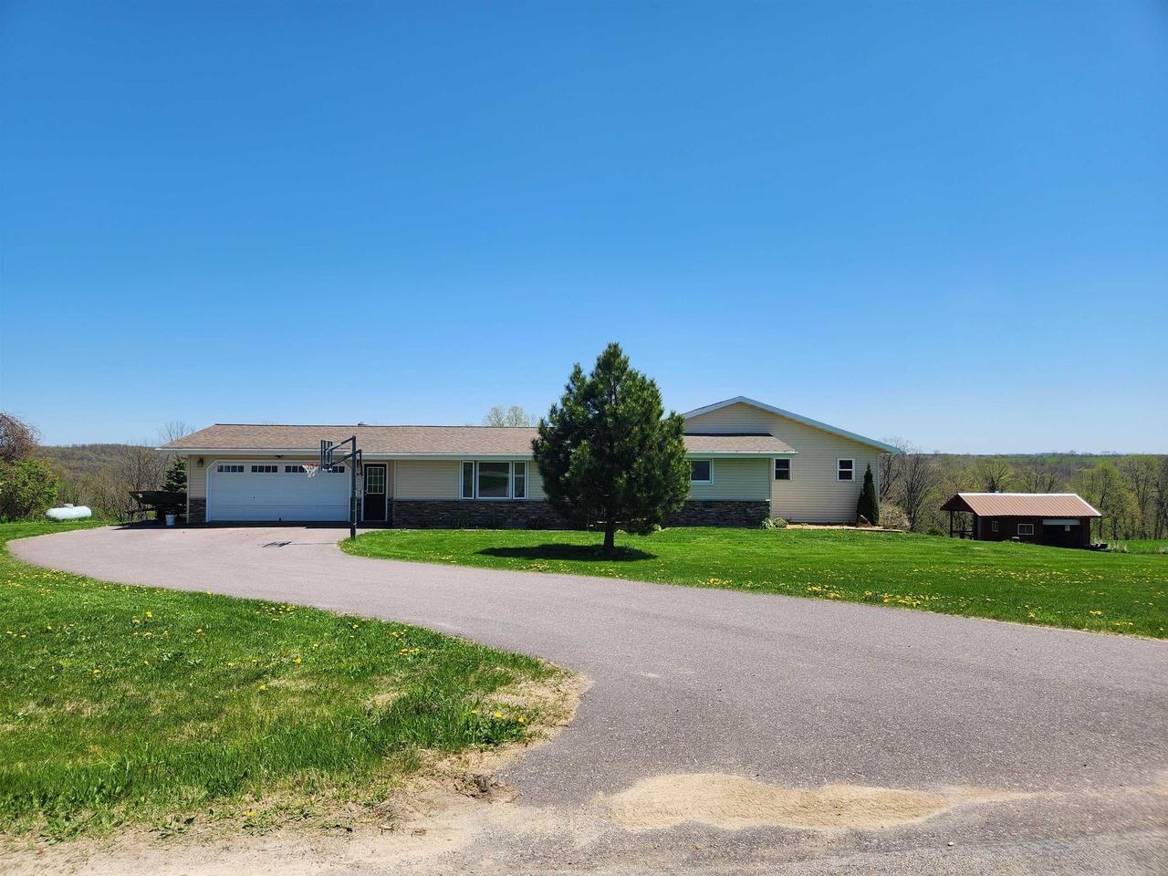 Property Photo:  S1508 Sand Hill Road  WI 54639 
