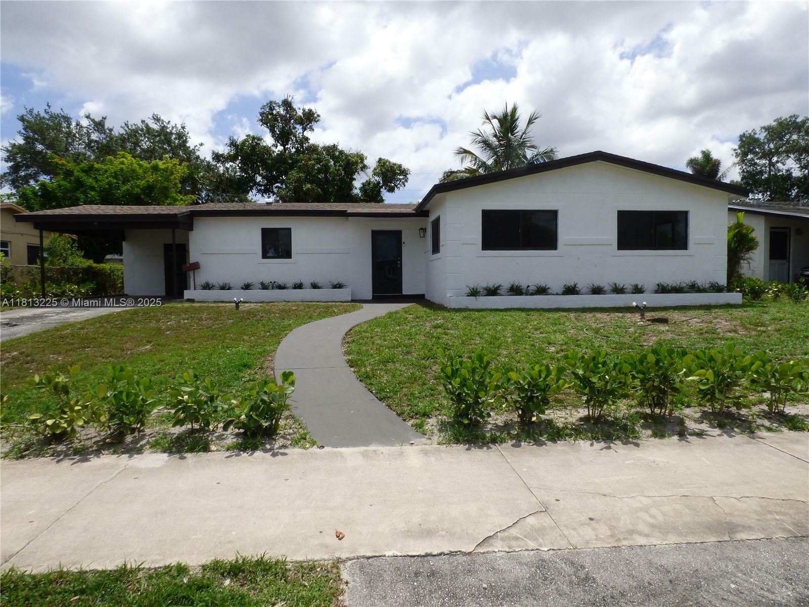 Property Photo: 19245 NW 12th Ave FL 33169