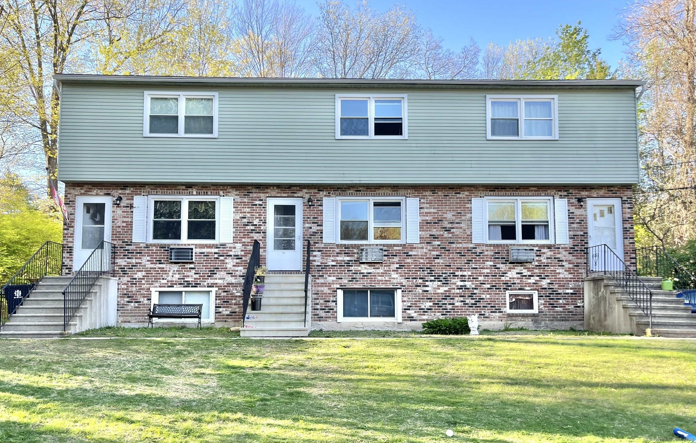 Property Photo: 102 Caesar Drive CT 06010