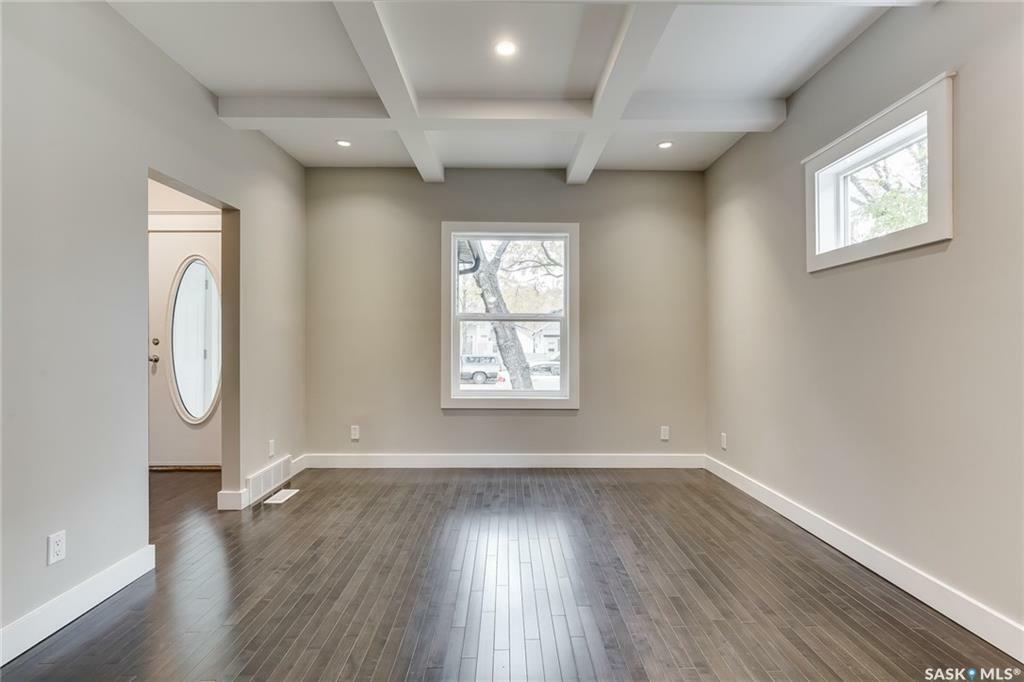 Photo de la propriété: 1336 B Avenue N SK S7L 1G5