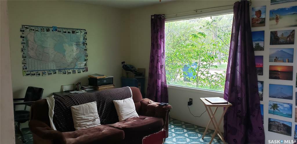 Property Photo: 211 2nd Street E SK S0H 2K0
