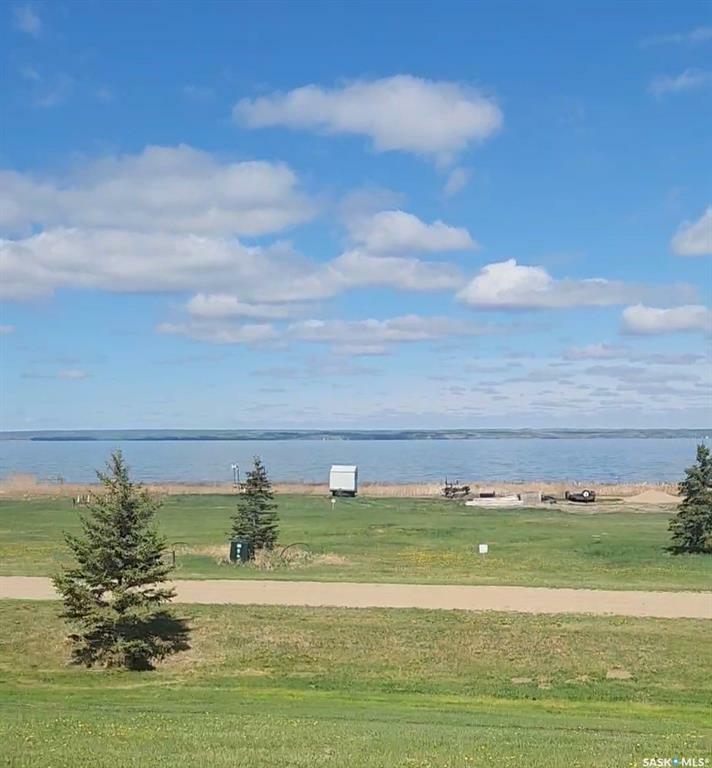 Property Photo: 860 Lakeshore Drive SK S0M 1X0