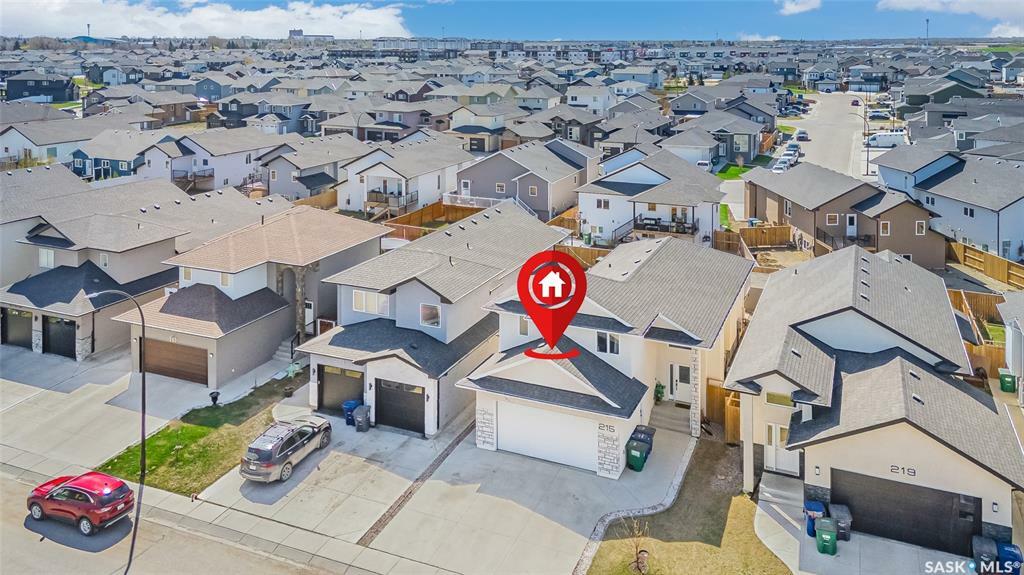 Property Photo: 215 Ells Crescent SK S7L 6J4