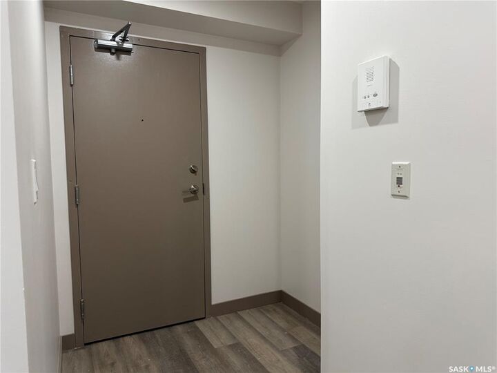 Property Photo:  607 10th Street 304  SK S0K 2A0 