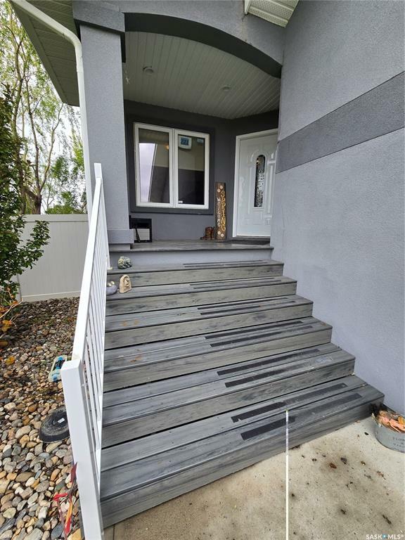 Property Photo: 721 Barber Crescent SK S4H 0B9