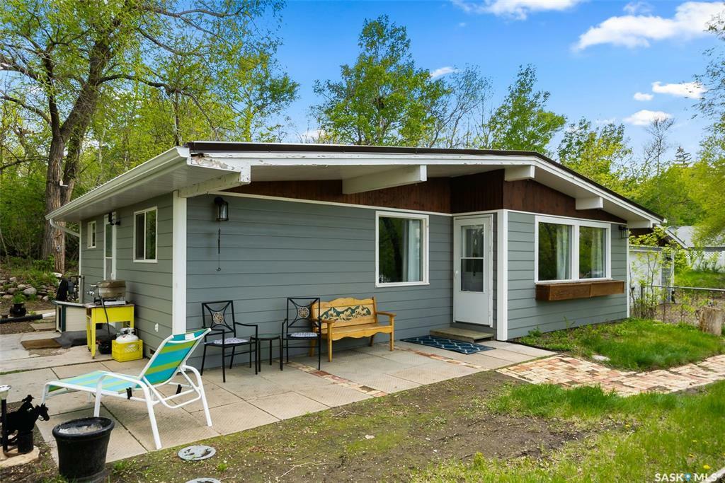 Property Photo: 1505 6th Avenue SK S0G 4C0